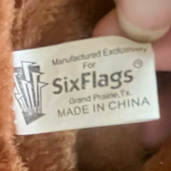 Tasmanian Devil Plush - 24” Tall Six Flags Looney Tunes Prize. Vintage, Rare. - Picture 8 of 15